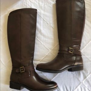 Brand new Bare Traps Riding Boots